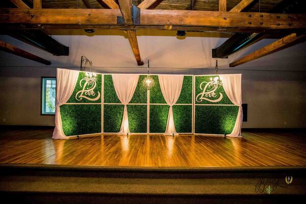 Classic-Elegant Decor Wedding at the Bonnie Glen Pavilion — photo 23 of 37