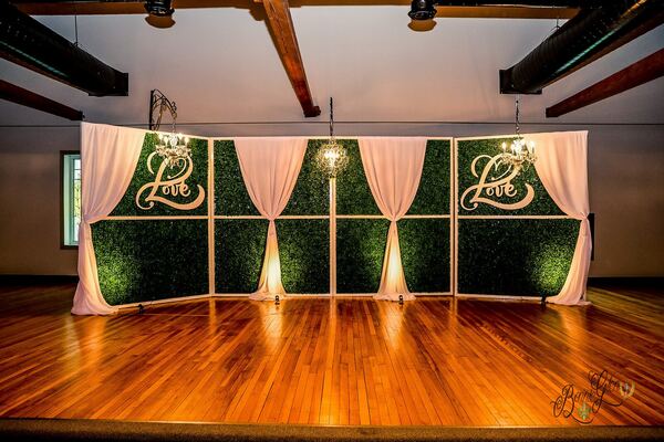 Classic-Elegant Decor Wedding at the Bonnie Glen Pavilion — photo 34 of 37