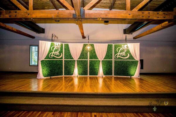 Classic-Elegant Decor Wedding at the Bonnie Glen Pavilion — photo 24 of 37