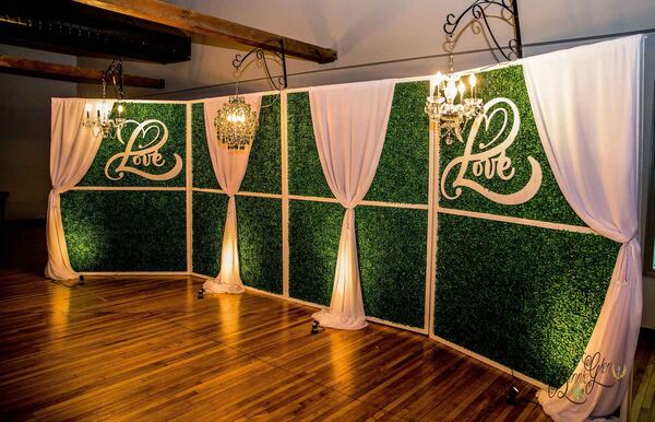 Classic-Elegant Decor Wedding at the Bonnie Glen Pavilion — photo 26 of 37