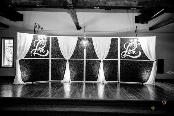 Classic-Elegant Decor Wedding at the Bonnie Glen Pavilion — photo 27 of 37