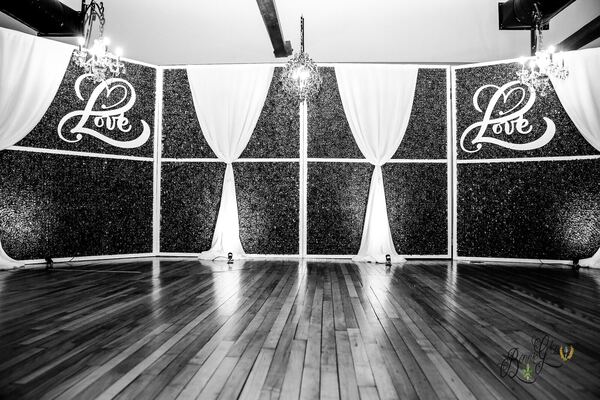 Classic-Elegant Decor Wedding at the Bonnie Glen Pavilion — photo 30 of 37