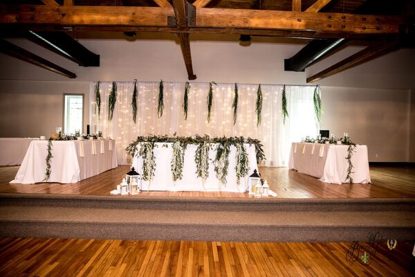 Classic-Elegant Decor Wedding at the Bonnie Glen Pavilion — photo 10 of 37