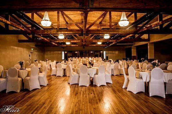 Classic Hall Decor at the Bonnie Glen Pavilion — photo 3 of 3