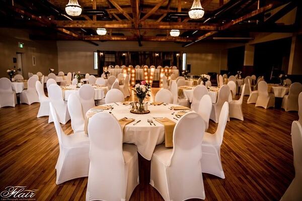 Classic Hall Decor at the Bonnie Glen Pavilion — photo 2 of 3