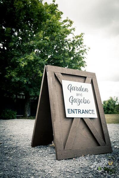 Elegant Decor Wedding at the Bonnie Glen Pavilion — photo 21 of 30