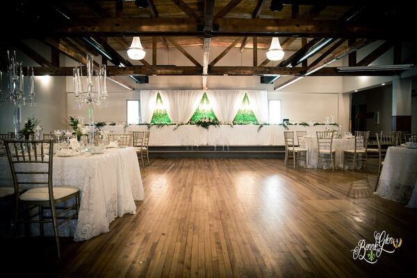 Elegant Decor Wedding at the Bonnie Glen Pavilion — photo 5 of 30