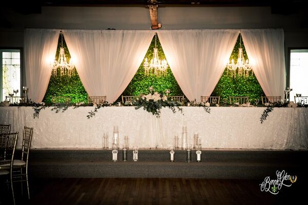 Elegant Decor Wedding at the Bonnie Glen Pavilion — photo 3 of 30