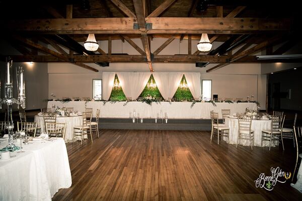 Elegant Decor Wedding at the Bonnie Glen Pavilion — photo 4 of 30
