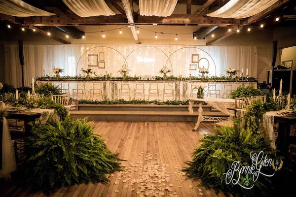 Romantic Decor Wedding at the Bonnie Glen Pavilion — photo 46 of 63