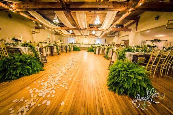 Romantic Decor Wedding at the Bonnie Glen Pavilion — photo 11 of 63