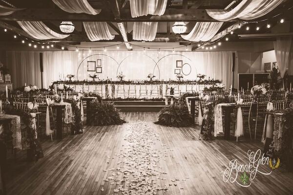 Romantic Decor Wedding at the Bonnie Glen Pavilion — photo 53 of 63