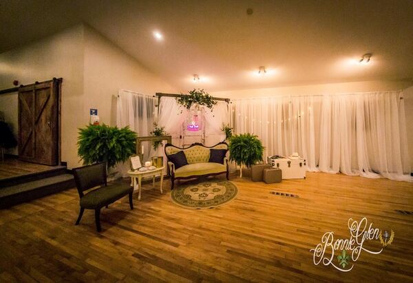Romantic Decor Wedding at the Bonnie Glen Pavilion — photo 19 of 63