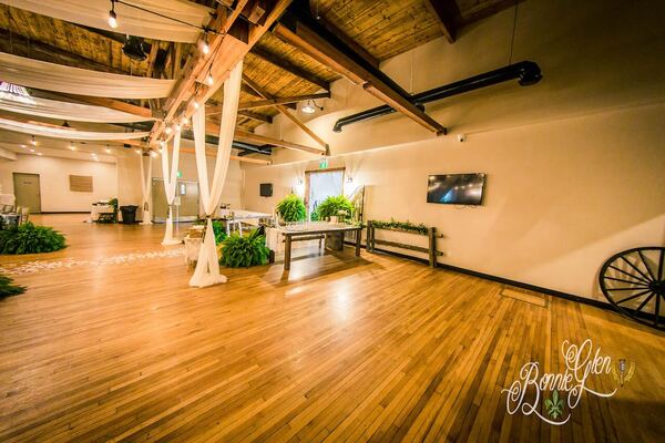 Romantic Decor Wedding at the Bonnie Glen Pavilion — photo 22 of 63