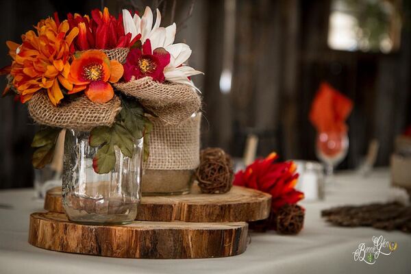 Rustic Decor Wedding at the Bonnie Glen Pavilion — photo 10 of 13