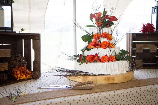 Rustic Decor Wedding at the Bonnie Glen Pavilion — photo 12 of 13
