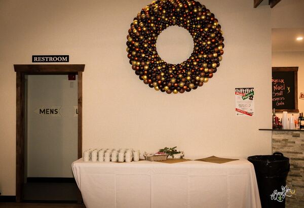 Xmas Decorations at the Bonnie Glen Pavilion — photo 21 of 27