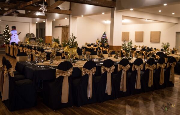 Xmas Decorations at the Bonnie Glen Pavilion — photo 23 of 27