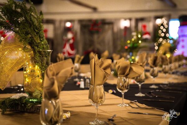 Xmas Decorations at the Bonnie Glen Pavilion — photo 7 of 27