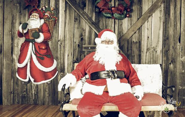 Xmas Decorations at the Bonnie Glen Pavilion — photo 24 of 27