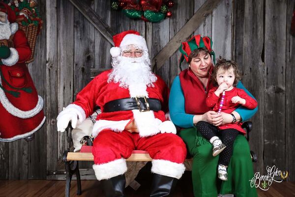 Xmas Decorations at the Bonnie Glen Pavilion — photo 26 of 27
